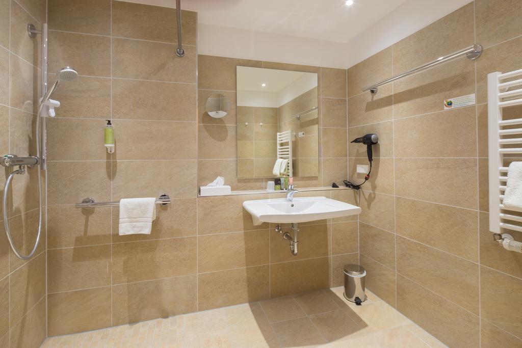 Gda Hotel Neustadt An Der Weinstrasse Ruang foto